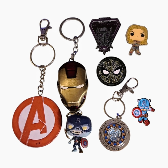 Large Bundle of Marvel Merchandise - Picture 5 of 10